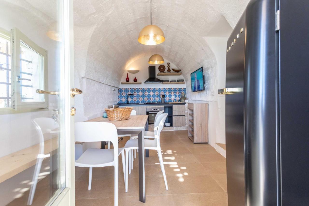 Dimora La Pinta '700 Apartment กัลลีโปลี ภายนอก รูปภาพ